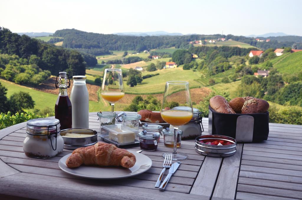 Weingarten-Resort Unterlamm Loipersdorf - Adults Only Kültér fotó
